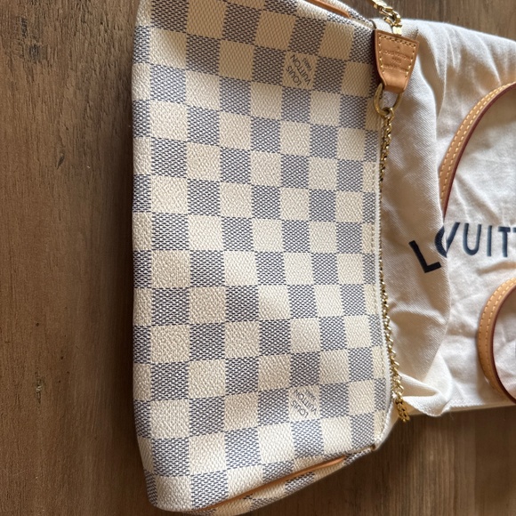 Louis Vuitton Eva Pochette Damier Azur Canvas Crossbody - Picture 13 of 13